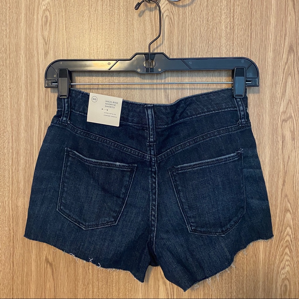 Universal Thread shorts - Picture 2 of 2